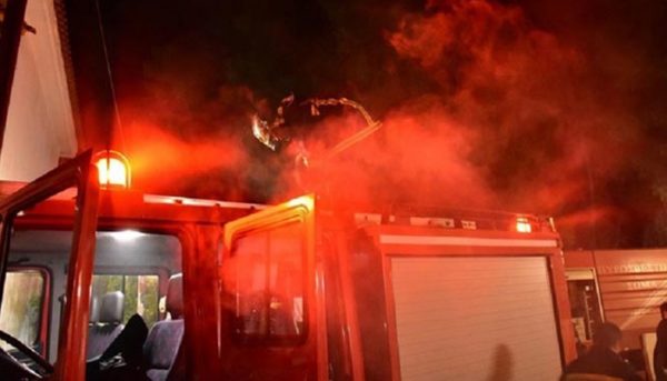 Πειραιάς: Φωτιά σε διαμέρισμα πολυκατοικίας