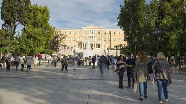 Συμπλοκή ανήλικων κοριτσιών με μαχαίρι στο Σύνταγμα