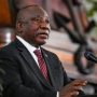 Νότια Αφρική: Αναβλήθηκε η απόφαση για τον πρόεδρο Ραμαφόζα – Κατηγορείται ότι έκρυβε εκατομμύρια σε καναπέ
