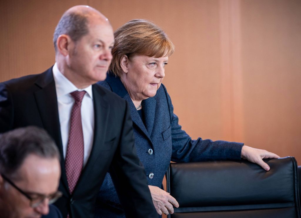 Γερμανία: Επιδοκιμάζουν την Μέρκελ, «κατακεραυνώνουν» τον Σολτς - Όλοι πέφτουν, οι ακροδεξιοί ανεβαίνουν