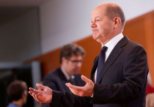 Γερμανία: Δυσαρεστημένα τα 2/3 των πολιτών από την κυβέρνηση Σολτς