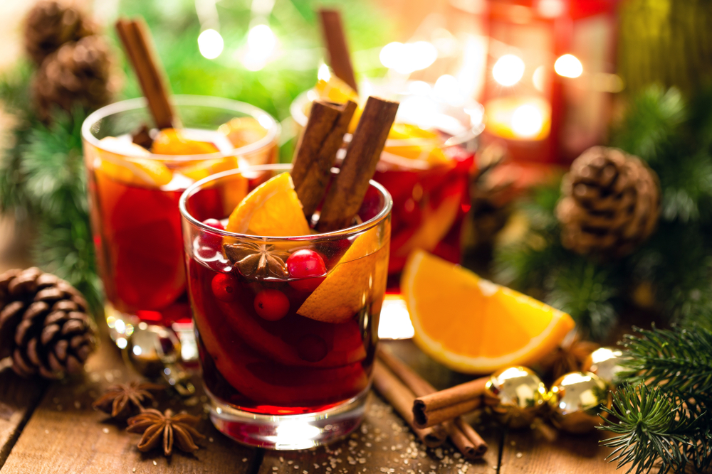 Τα κορυφαία γιορτινά ποτά από όλο τον κόσμο που πρέπει να δοκιμάσεις