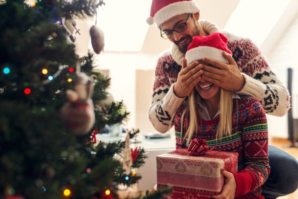 Χριστουγεννιάτικα δώρα: Τι να χαρίσεις στους πραγματικά ξεχωριστούς ανθρώπους της ζωής σου