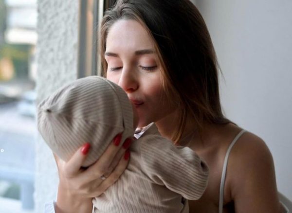 Ιωάννα Σιαμπάνη: Στο νοσοκομείο ο νεογέννητος γιος της – Το δημόσιο μήνυμά της