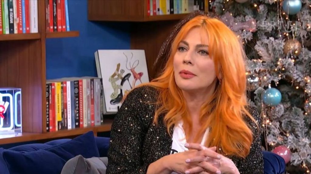 Σμαράγδα Καρύδη: «Υπάρχει ένα γυμνό εξώφυλλο με στήθος που δεν είναι δικό μου»