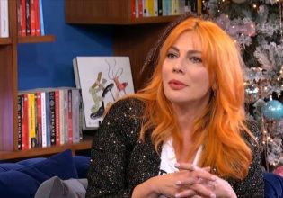Σμαράγδα Καρύδη: «Υπάρχει ένα γυμνό εξώφυλλο με στήθος που δεν είναι δικό μου»