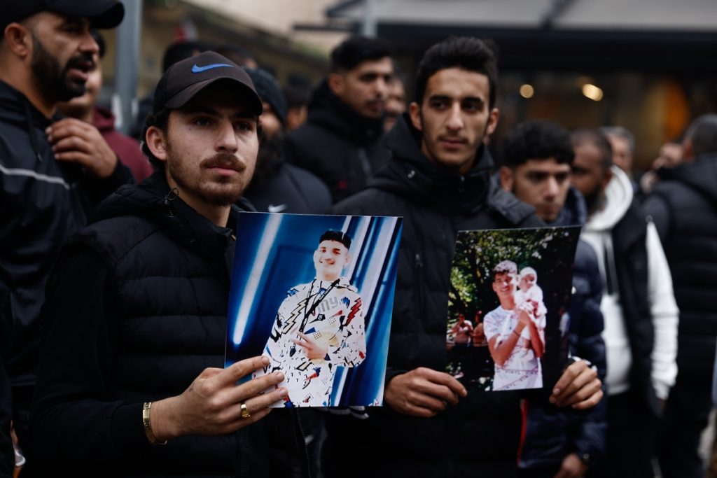 16χρονος Ρομά: Τρεις συλλήψεις για τα επεισόδια στη Θεσσαλονίκη – Συγκέντρωση στα Δικαστήρια σήμερα