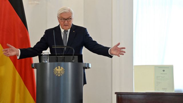 Γερμανία: Ο Σταϊνμάιερ ζητά από τον Σι Τζινπίνγκ να πείσει τον Πούτιν να σταματήσει τον πόλεμο στην Ουκρανία