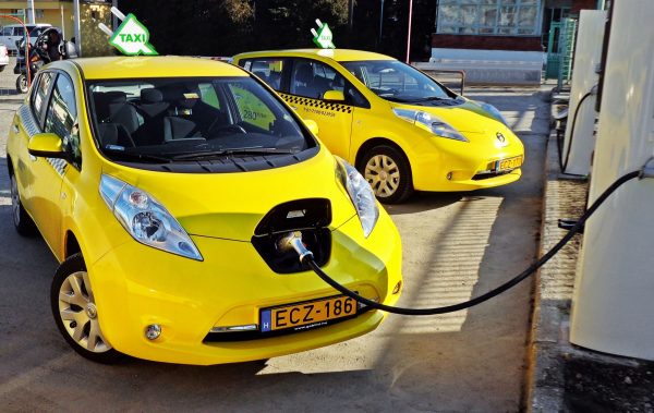 Πράσινα Ταξί: Με επιδότηση του υπουργείου Περιβάλλοντος η ηλεκτροκίνηση