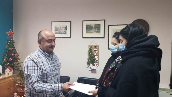 Εργαζόμενοι στην εστίαση, χαρίζουν τα φιλοδωρήματα 2 μηνών στο κοινωνικό παντοπωλείο του Δήμου Τρικκαίων