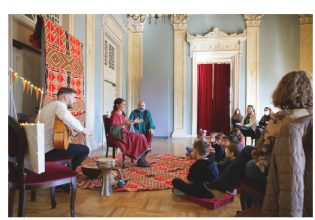 Δημοτικό Θέατρο Πειραιά: Χριστουγεννιάτικες επισκέψεις στους συνανθρώπους της πόλης