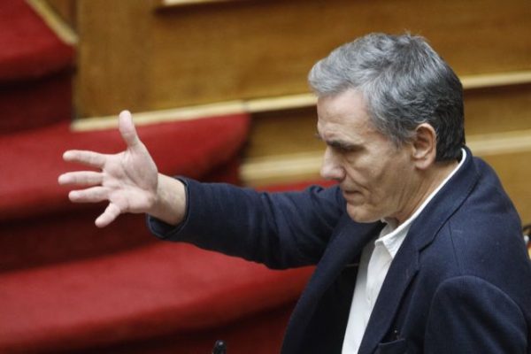 ΣΥΡΙΖΑ: Προαναγγέλλει τροπολογία για επίδομα 600 ευρώ σε γιατρούς και εκπαιδευτικούς