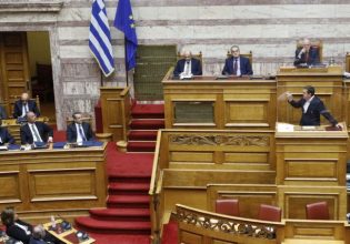 Το μέτωπο Μητσοτάκη με ΣΥΡΙΖΑ και «σοσιαλ- Καμμένο» Ανδρουλάκη και το φλερτ Τσίπρα στους συντηρητικούς