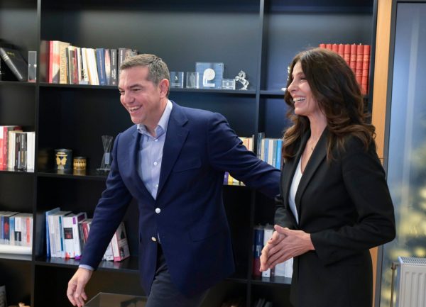 Η Πόπη Τσαπανίδου εκπρόσωπος Τύπου του ΣΥΡΙΖΑ – Σε λίγο οι επίσημες ανακοινώσεις