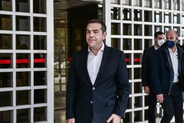 Τσίπρας για υποκλοπές: Θέλω να ελπίζω ότι σε αυτή τη χώρα λειτουργούν οι θεσμοί της Δημοκρατίας