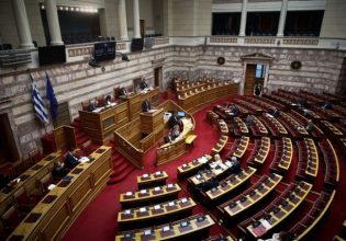ΣΥΡΙΖΑ: Κατέθεσε τροπολογία για επίδομα 600 ευρώ σε εκπαιδευτικούς, υγειονομικούς και προσωπικό καθαριότητας των δήμων