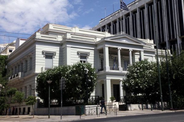 ΥΠΕΞ: Fake news τα περί «απομάκρυνσης» του Αλέξανδρου Παπαϊωάννου