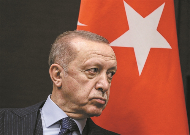 Τα ελληνικά ΜΜΕ και η επικοινωνιακή παγίδα των Τούρκων