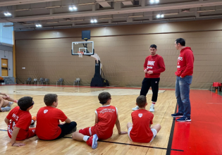 Ολυμπιακός: Στο «The Academy Christmas League» ο Λαρεντζάκης! (pics)