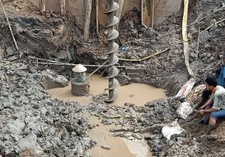 Βιετνάμ: Τραγικό τέλος – Πέθανε το 10χρονο αγόρι που είχε πέσει σε κούφια τσιμεντένια κολόνα οικοδομής