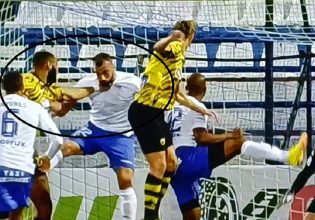 Οργια στη Νεάπολη: Επιθετικό φάουλ πριν την ισοφάριση της ΑΕΚ (pic+vid)