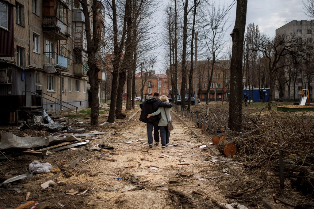 Πόλεμος στην Ουκρανία: Έρωτες, γάμοι και χωρισμοί ανάμεσα στις βόμβες