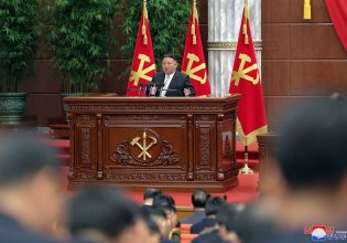 Βόρεια Κορέα: Σε lockdown για πέντε μέρες η Πιονγκγιάνγκ λόγω «απροσδιόριστης αναπνευστικής νόσου»