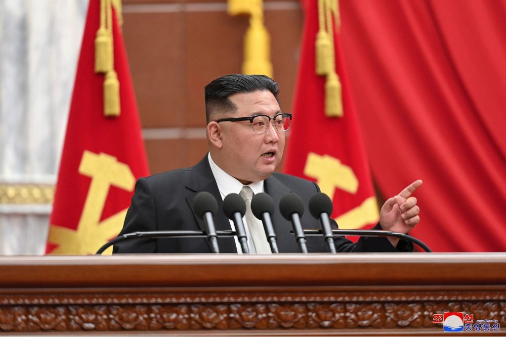 Βόρεια Κορέα: Ο Κιμ Γιονγκ Ουν ζητά να εκτελούνται όσοι βλέπουν πορνό