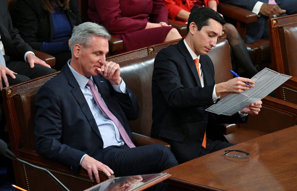 ΗΠΑ: Ο Μακάρθι απέτυχε για 12η φορά να εκλεγεί πρόεδρος της Βουλής των Αντιπροσώπων – Η διαδικασία συνεχίζεται