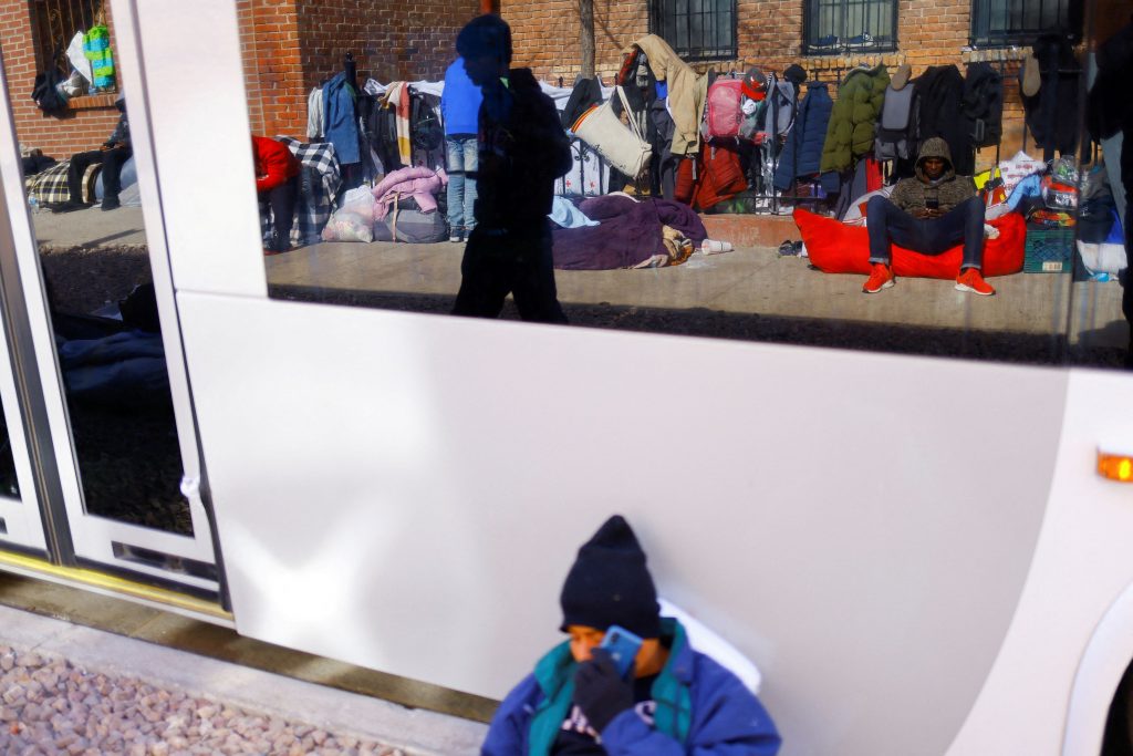 Νέα Υόρκη: «Δεν υπάρχει χώρος» για μετανάστες δήλωσε ο δήμαρχος από τη μεθοριακή πόλη Ελ Πάσο