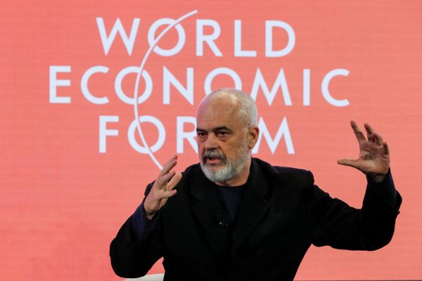 Έντι Ράμα σε Ρομπέρτα Μέτσολα: «Karma is a bitch» – Η αντίδραση της προέδρου