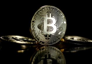 Ψηφιακά πορτοφόλια: Οι επενδυτές καταχωνιάζουν τα bitcoin κάτω από το στρώμα