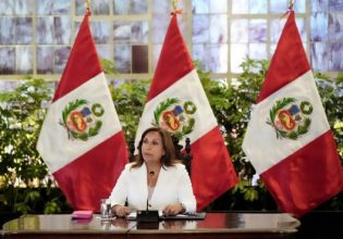 Περού: Επιμένει για την επίσπευση των εκλογών η Μπολουάρτε – Τι θα κάνει το Κογκρέσο;