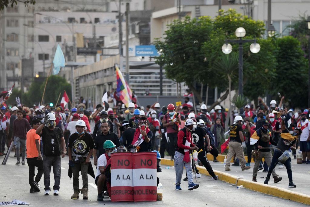 Περού: Νέα ημέρα εθνικών μαζικών κινητοποιήσεων παρά την έκκληση της Μπολουάρτε για «ανακωχή»