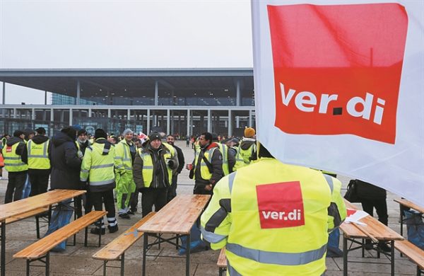 Ευρώπη: Κύμα απεργιών για ακρίβεια, αυξήσεις μισθών και συντάξεις