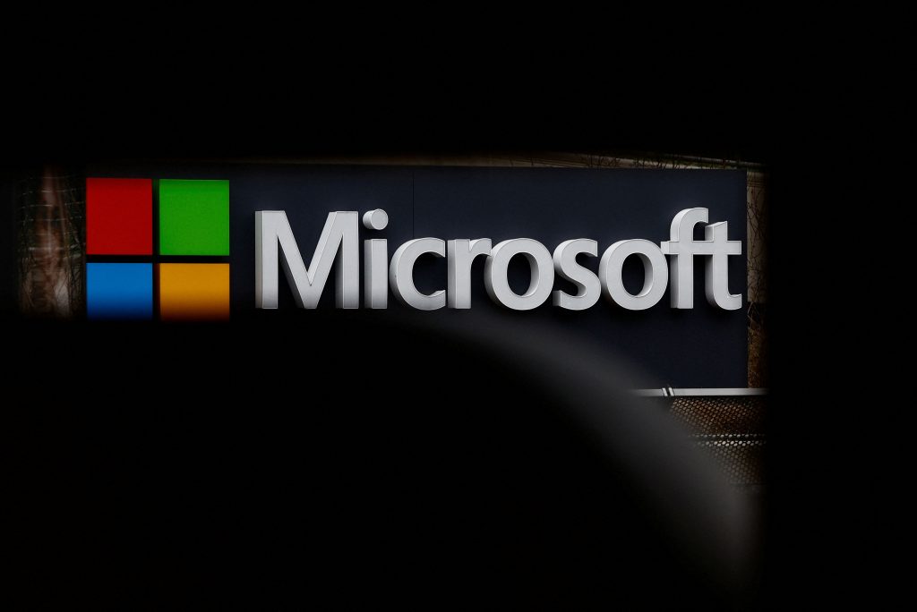Microsoft: Παγκόσμιο μπλακάουτ άφησε επιχειρήσεις και μαθητές χωρίς Teams και Outlook