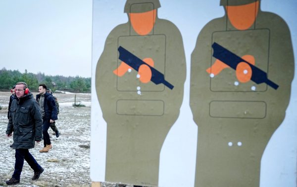 Ανάλυση CNN: Η απόφαση της Δύσης να εξοπλίσει την Ουκρανία με τανκς την φέρνει πιο κοντά σε πόλεμο με τη Ρωσία;