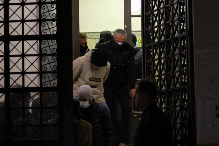 Πάτρα: Στον εισαγγελέα οι 6 άνδρες που κατηγορούνται για σύσταση εγκληματικής οργάνωσης