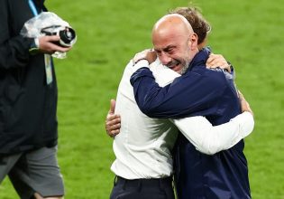 Όταν Βιάλι και Μαντσίνι συγκίνησαν τον πλανήτη με τα δάκρυα τους μετά την κατάκτηση του Euro