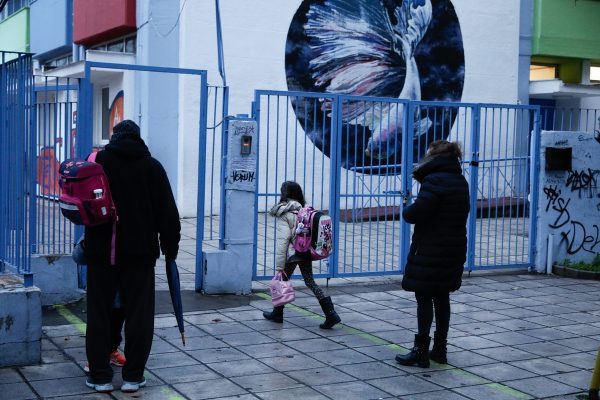 Ενισχύει την οδική ασφάλεια στα σχολεία ο Δήμος Ιλίου
