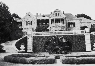 Έντονο παρασκήνιο για την κηδεία και την ταφή του τέως βασιλιά Κωνσταντίνου