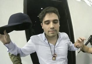 Μεξικό: Αεροπλάνο χτυπήθηκε από πυρά στην πόλη Κουλιακάν όπου ξέσπασαν ταραχές μετά τη σύλληψη του Οβίδιο Γκουσμάν