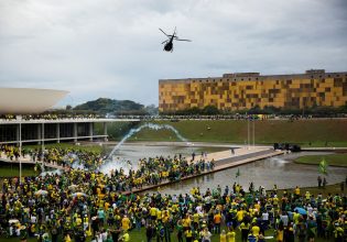 Βραζιλία: «Μια προαναγγελθείσα επίθεση» – Πώς η ρητορική και μετά η σιωπή του Μπολσονάρο ενορχήστρωσαν την εισβολή