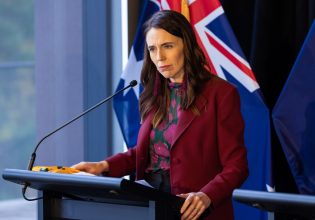 BBC: Ζητά συγγνώμη για το σεξιστικό σχόλιο για την πρωθυπουργό της Νέας Ζηλανδίας