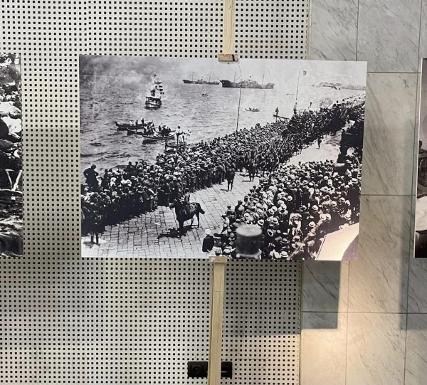 Αφιέρωμα μνήμης για τα 100 χρόνια από την Μικρασιατική καταστροφή στο Μετρό Συντάγματος