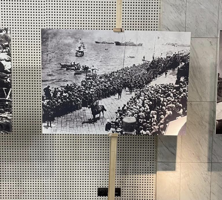 Αφιέρωμα μνήμης για τα 100 χρόνια από την Μικρασιατική καταστροφή στο Μετρό Συντάγματος