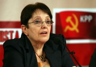 Αλέκα Παπαρήγα: Η «Λαμπράκισσα» που έμεινε επί 22 χρόνια στο ΚΚΕ και τώρα αποχωρεί από τη Βουλή