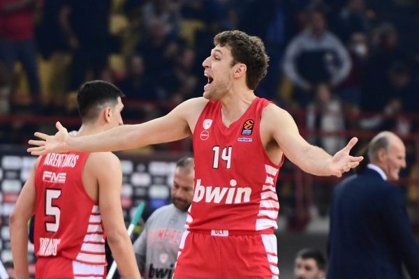 Το μήνυμα του Βεζένκοφ για την ανανέωση του συμβολαίου