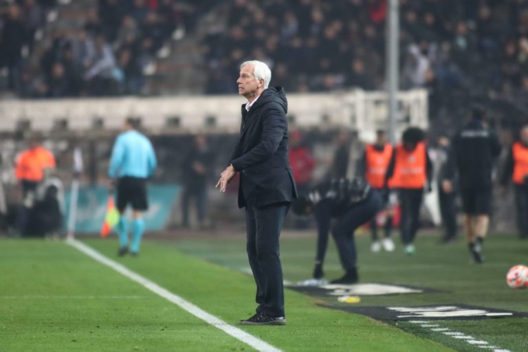 Πάρντιου: «Έχει γίνει φάουλ στον αμυντικό μας στο γκολ»