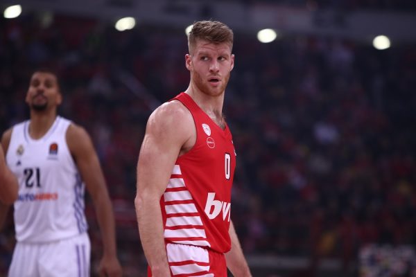 Οι Γουόκαπ και Μπλακ αφιέρωσαν τη νίκη του Ολυμπιακού στον Χρήστο Μπαφέ